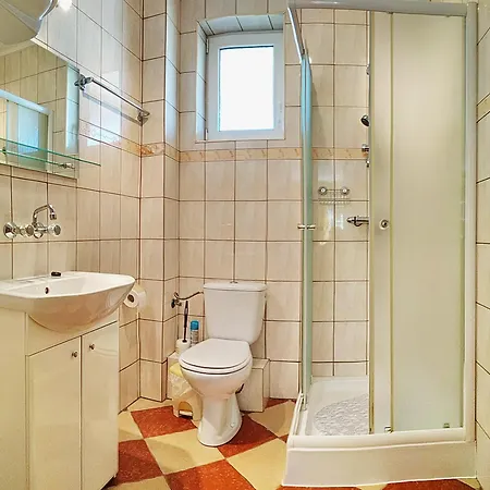 Apartament Wczasowa 1 C *
